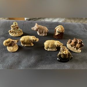 Wade Red Rose Tea Figures 8 Including 3 Bears